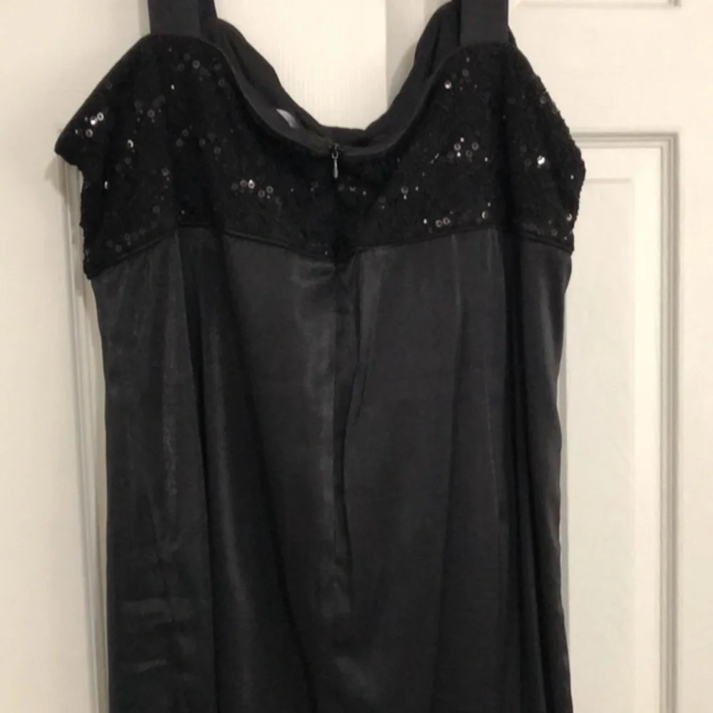 R&M Richards formal black midi dress size 22W plus‎ sequins